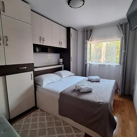 Apartmán With Parking Space - 25264 Makarská