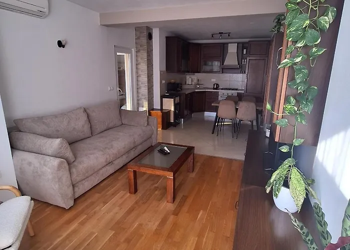 Apartment With Parking Space - 25264 Makarska