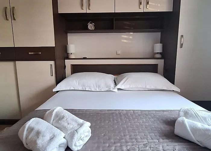 With Parking Space - 25264 Apartment